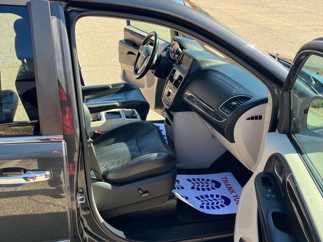 2011 Chrysler Town & Country Touring-L