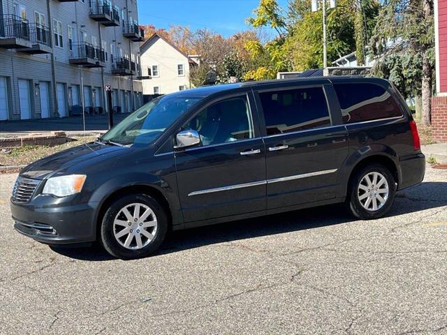 2011 Chrysler Town & Country Touring-L