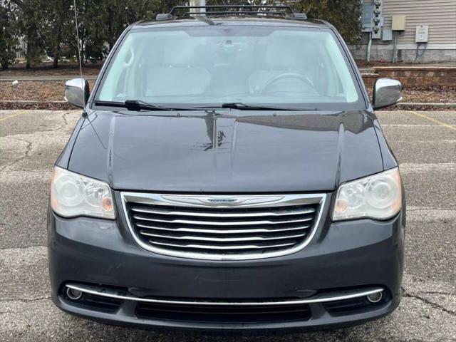 2012 Chrysler Town & Country Limited