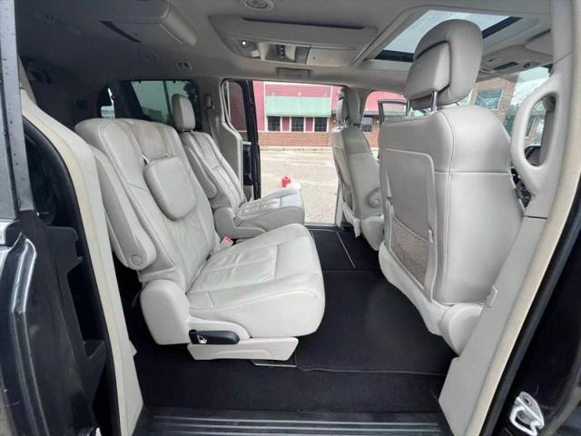 2012 Chrysler Town & Country Limited