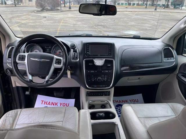 2012 Chrysler Town & Country Limited