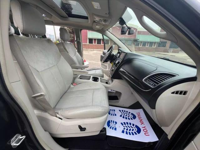 2012 Chrysler Town & Country Limited