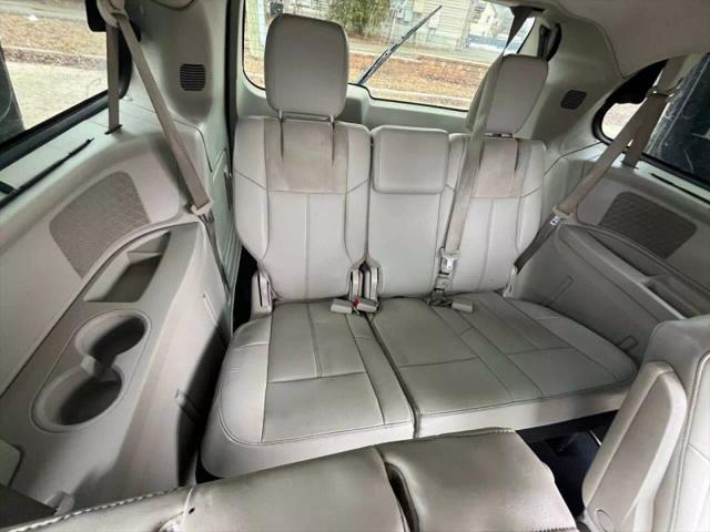 2012 Chrysler Town & Country Limited