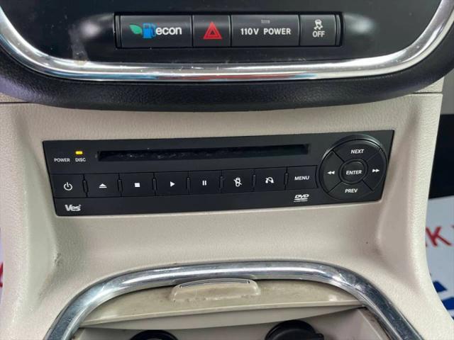 2012 Chrysler Town & Country Limited