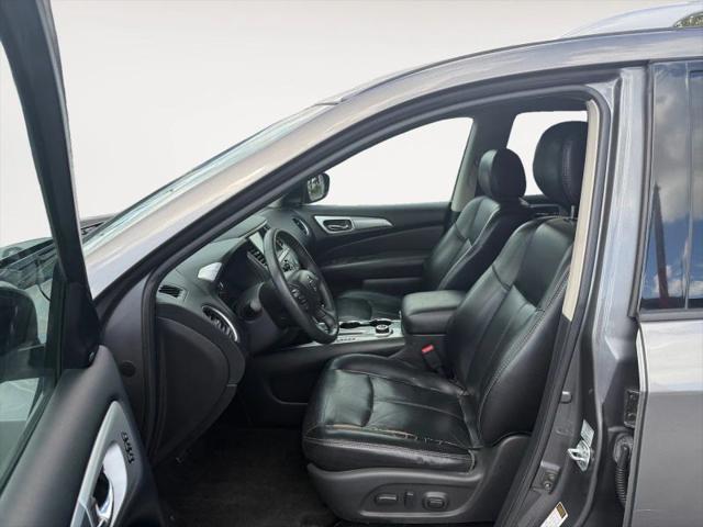 2017 Nissan Pathfinder SL