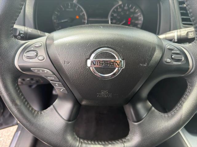 2017 Nissan Pathfinder SL