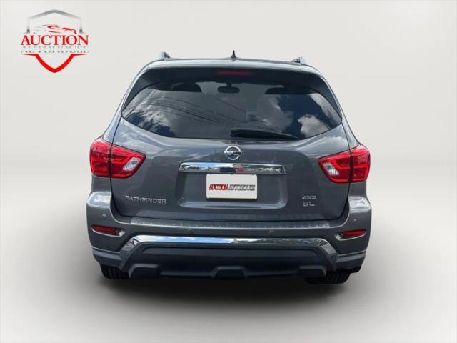 2017 Nissan Pathfinder SL