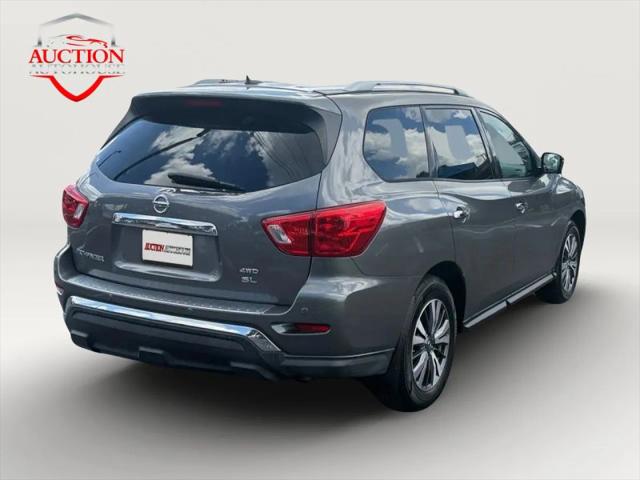 2017 Nissan Pathfinder SL