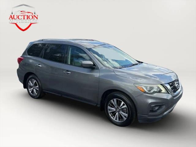 2017 Nissan Pathfinder SL