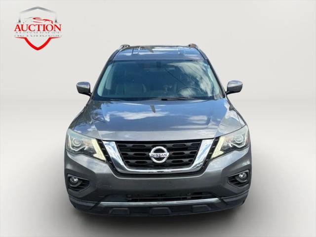 2017 Nissan Pathfinder SL