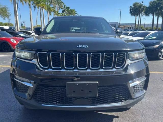 2023 Jeep Grand Cherokee Base