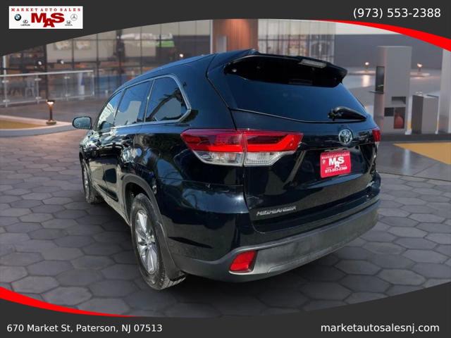2018 Toyota Highlander SE