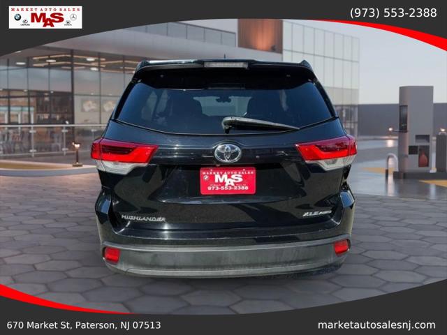 2018 Toyota Highlander SE