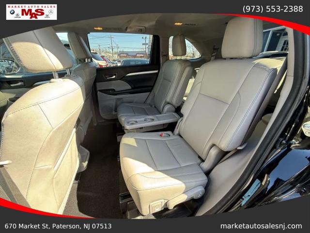 2018 Toyota Highlander SE