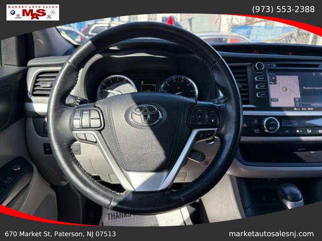 2018 Toyota Highlander SE