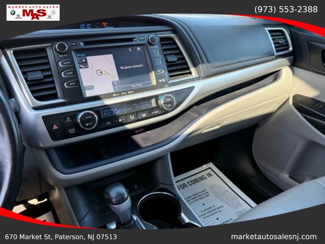 2018 Toyota Highlander SE
