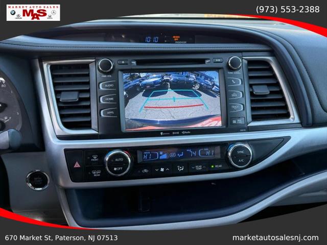 2018 Toyota Highlander SE