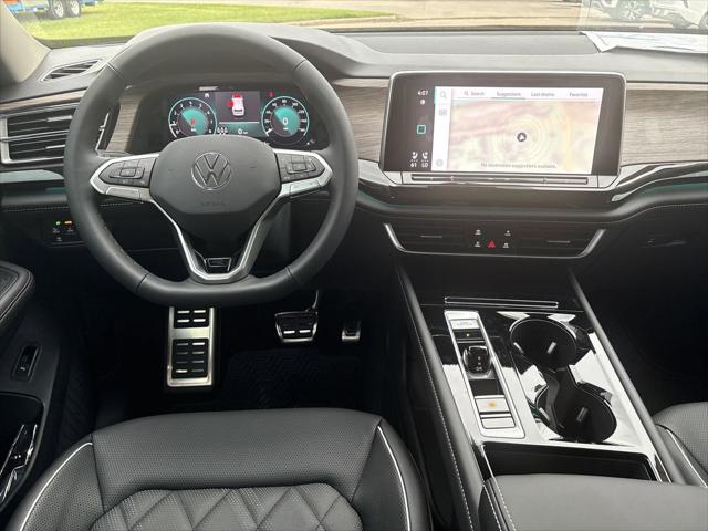 2025 Volkswagen Atlas 2.0T SEL Premium R-Line