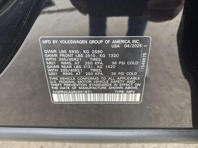 2025 Volkswagen Atlas 2.0T SEL Premium R-Line