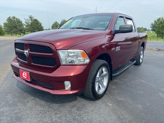 2017 RAM 1500 Express Crew Cab 4x4 57 Box