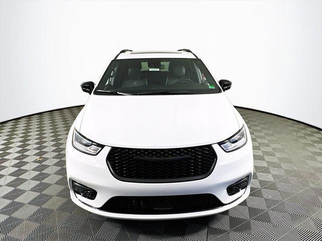 2025 Chrysler Pacifica Hybrid PACIFICA PLUG-IN HYBRID S APPEARANCE
