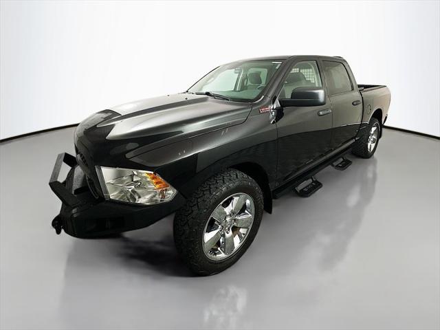 2018 RAM 1500 Express Crew Cab 4x4 57 Box