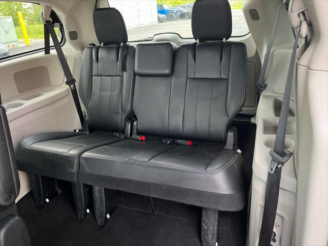 Used 2016 Chrysler Town & Country For Sale in Wilmington, OH