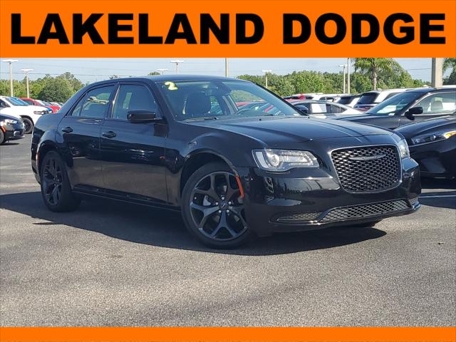 2022 Chrysler 300 Touring