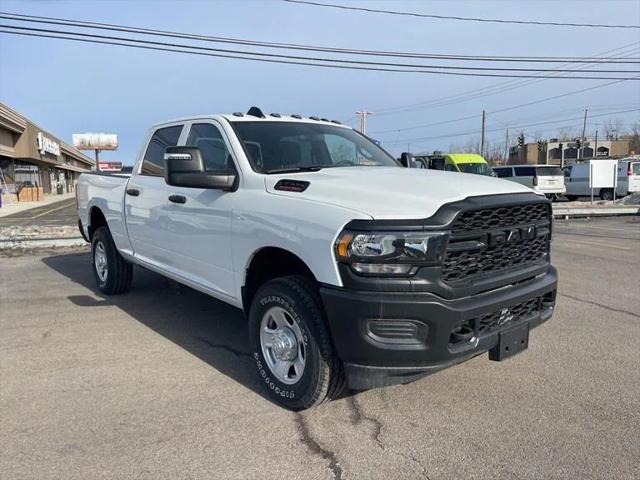 2024 RAM 3500 Tradesman Crew Cab 4x4 64 Box