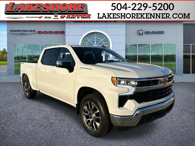 2022 Chevrolet Silverado 1500 4WD Crew Cab Standard Bed LT