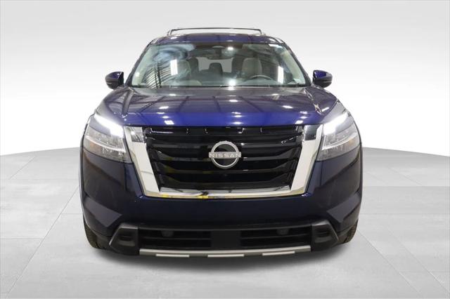 2023 Nissan Pathfinder SL 4WD