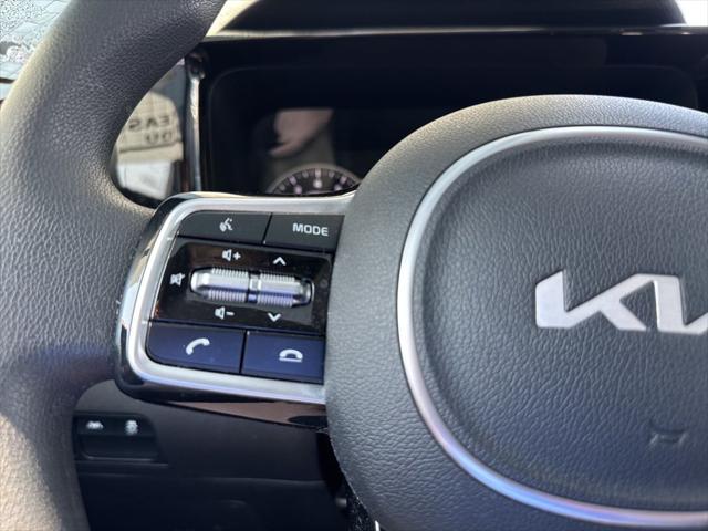 2022 Kia Sorento LX