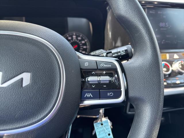 2022 Kia Sorento LX