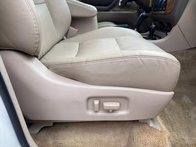 2000 Toyota Land Cruiser Sport Utility 4D