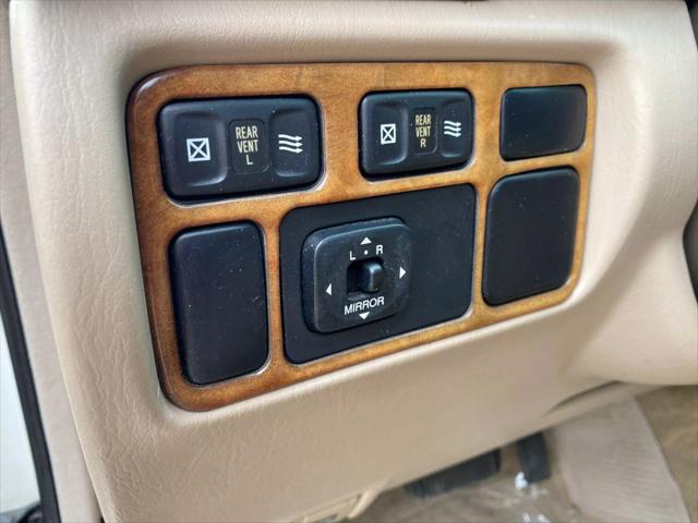 2000 Toyota Land Cruiser Sport Utility 4D