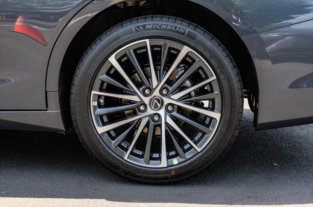2025 Lexus ES 300h Unknown