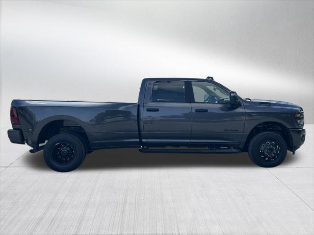 2025 RAM Ram 3500 RAM 3500 BIG HORN CREW CAB 4X4 8 BOX