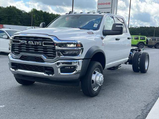 2025 RAM Ram 5500 Chassis Cab RAM 5500 TRADESMAN CHASSIS CREW CAB 4X4 60 CA