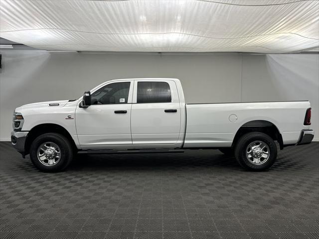 2025 RAM Ram 3500 RAM 3500 TRADESMAN CREW CAB 4X4 8 BOX