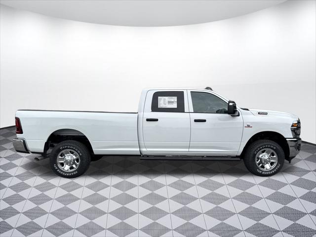 2025 RAM Ram 3500 RAM 3500 TRADESMAN CREW CAB 4X4 8 BOX