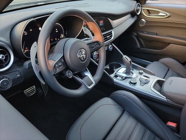 2025 Alfa Romeo Giulia GIULIA INTENSA RWD 2025 Alfa Romeo Giulia GIULIA INTENSA RWD