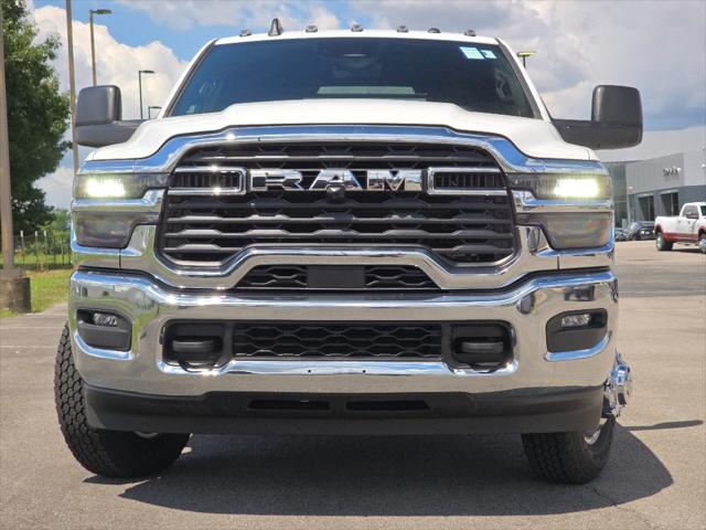 2025 RAM Ram 3500 Chassis Cab RAM 3500 TRADESMAN CREW CAB CHASSIS 4X2 60 CA