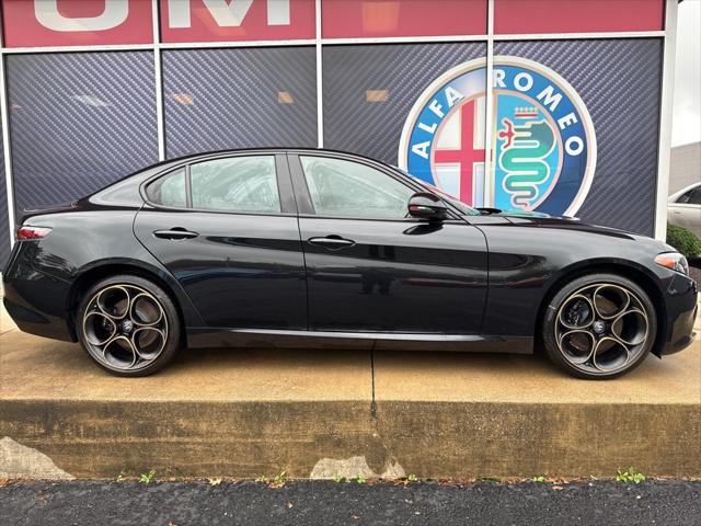2025 Alfa Romeo Giulia GIULIA INTENSA AWD
