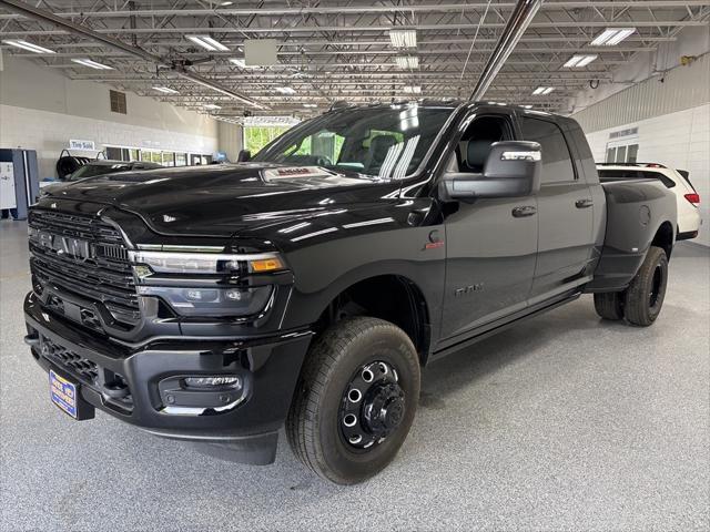 2025 RAM Ram 3500 RAM 3500 LARAMIE MEGA CAB 4X4 64 BOX