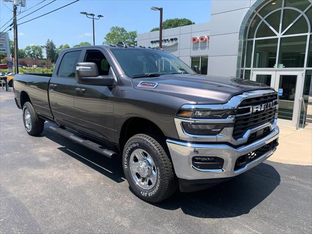 2025 RAM Ram 2500 RAM 2500 TRADESMAN CREW CAB 4X4 8 BOX