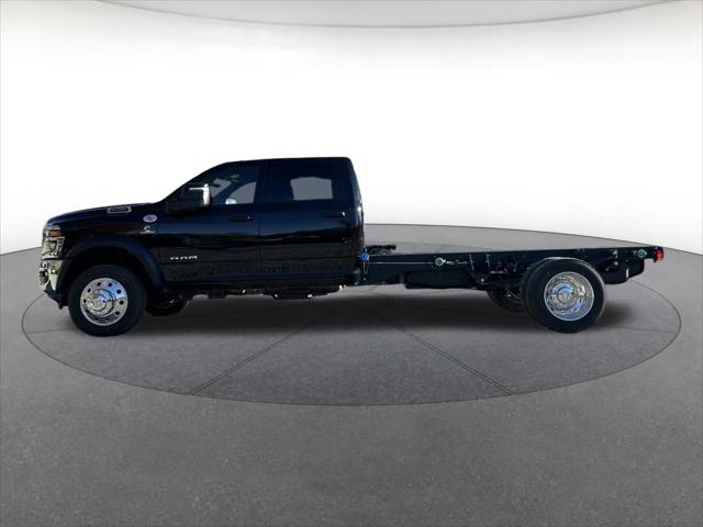 2025 RAM Ram 5500 Chassis Cab RAM 5500 BIG HORN CHASSIS CREW CAB 4X4 84 CA