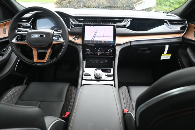 2025 Jeep Grand Cherokee GRAND CHEROKEE L SUMMIT RESERVE 4X4