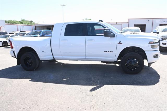2025 RAM Ram 3500 RAM 3500 LARAMIE MEGA CAB 4X4 64 BOX