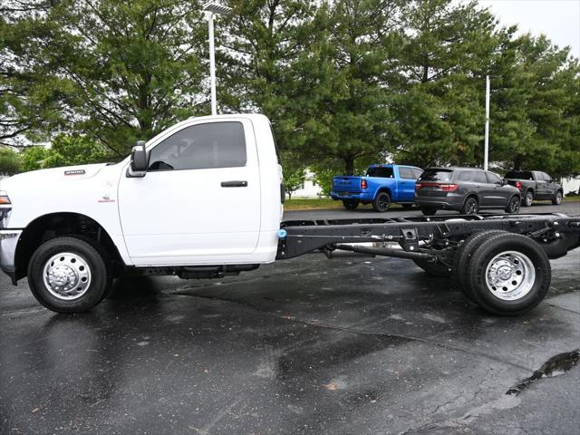2025 RAM Ram 3500 Chassis Cab RAM 3500 TRADESMAN CHASSIS REGULAR CAB 4X4 84 CA