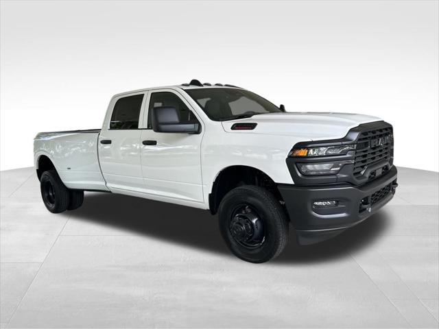 2025 RAM Ram 3500 RAM 3500 TRADESMAN CREW CAB 4X4 8 BOX